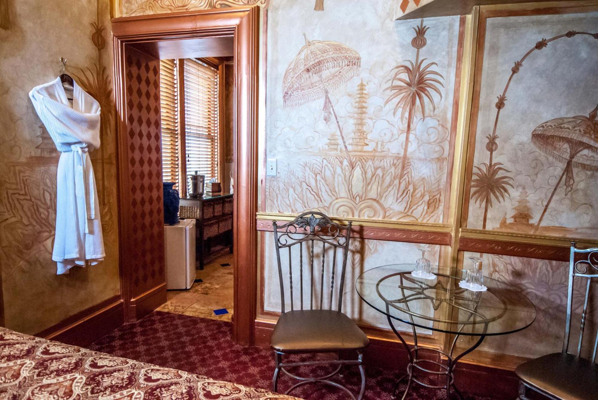 Hotel The Anniversary - South Temple 4*